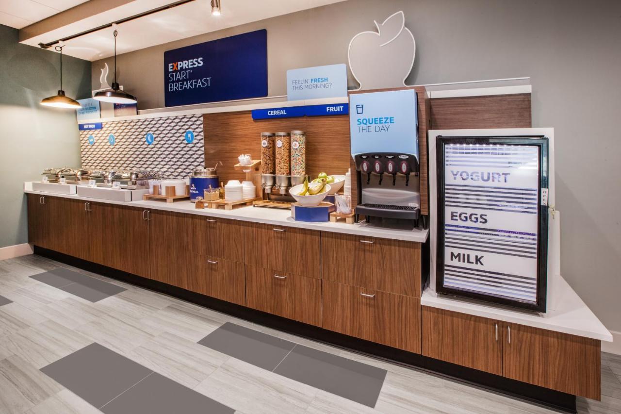 Express & - - Goshen By Ihg Hotel Middletown