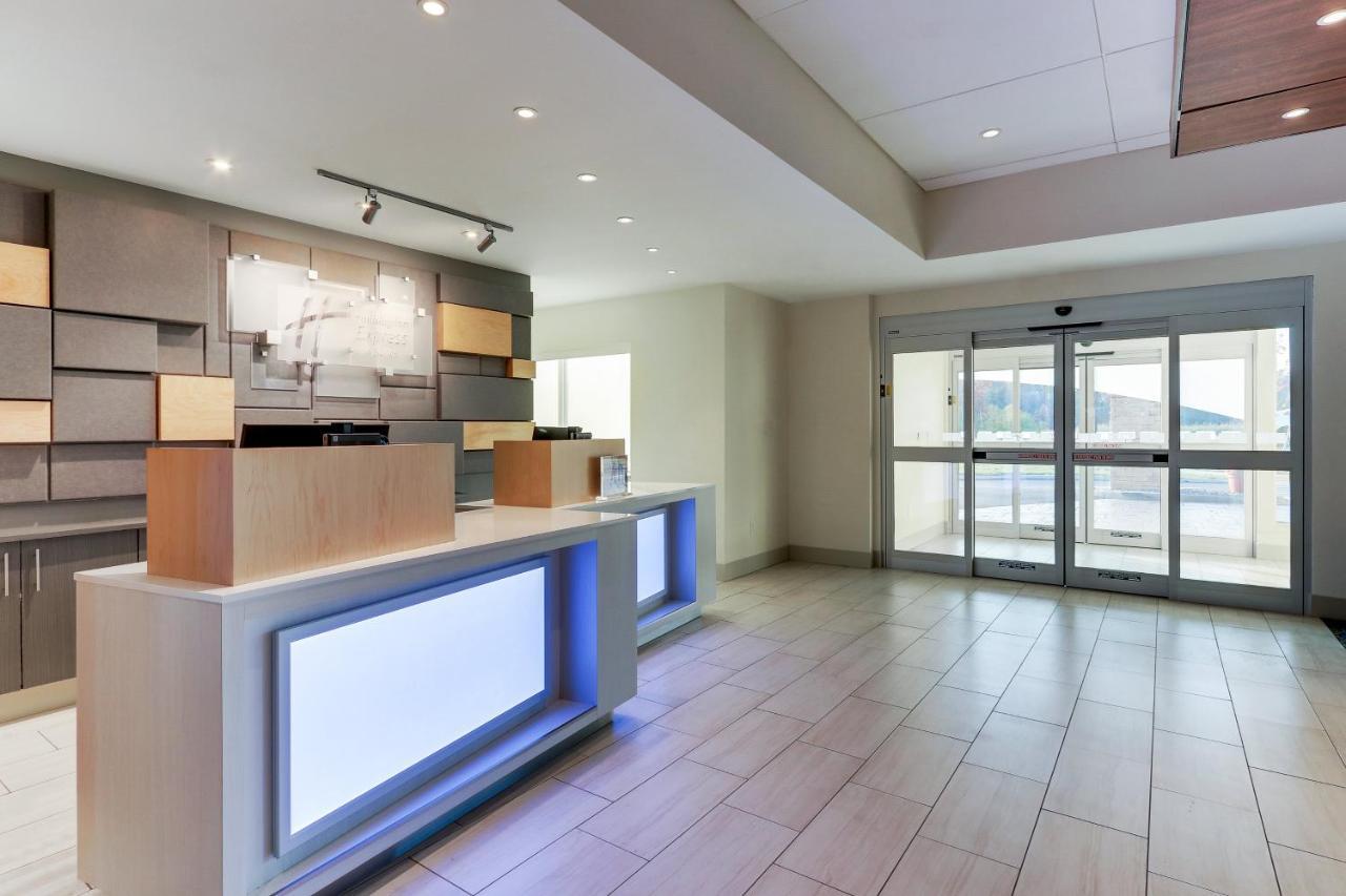 Express & - - Goshen By Ihg Hotel Middletown