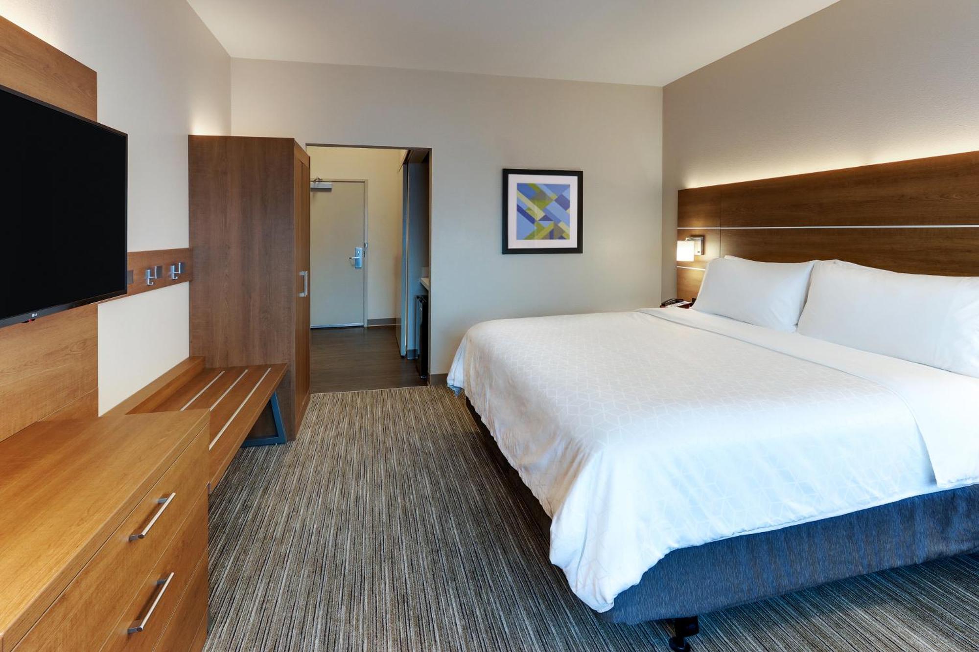 Express & - - Goshen By Ihg Hotel Middletown