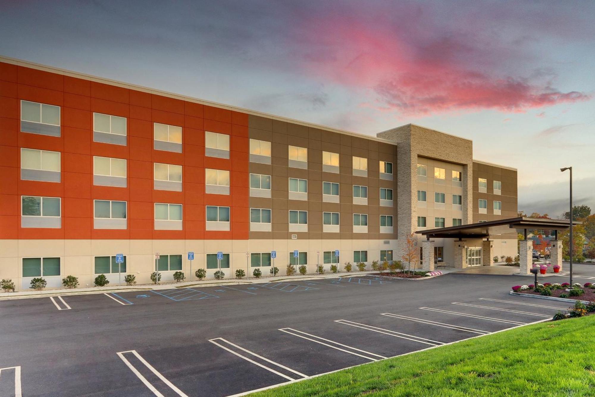 Express & - - Goshen By Ihg 2* Middletown