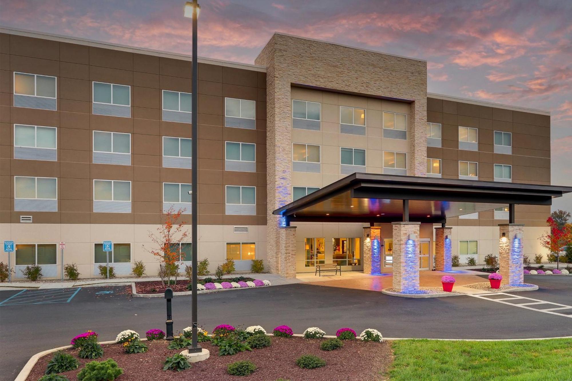Hotel Express & - - Goshen By Ihg Middletown