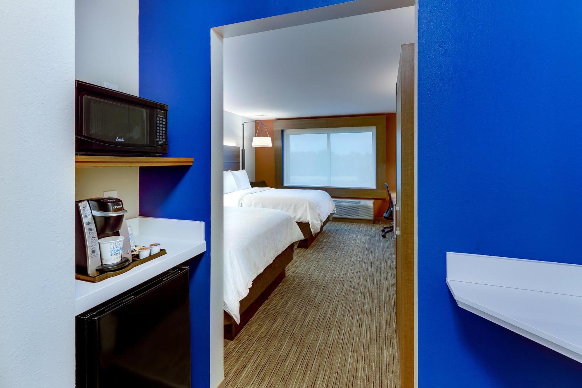 Express & - - Goshen By Ihg Hotel 2*
