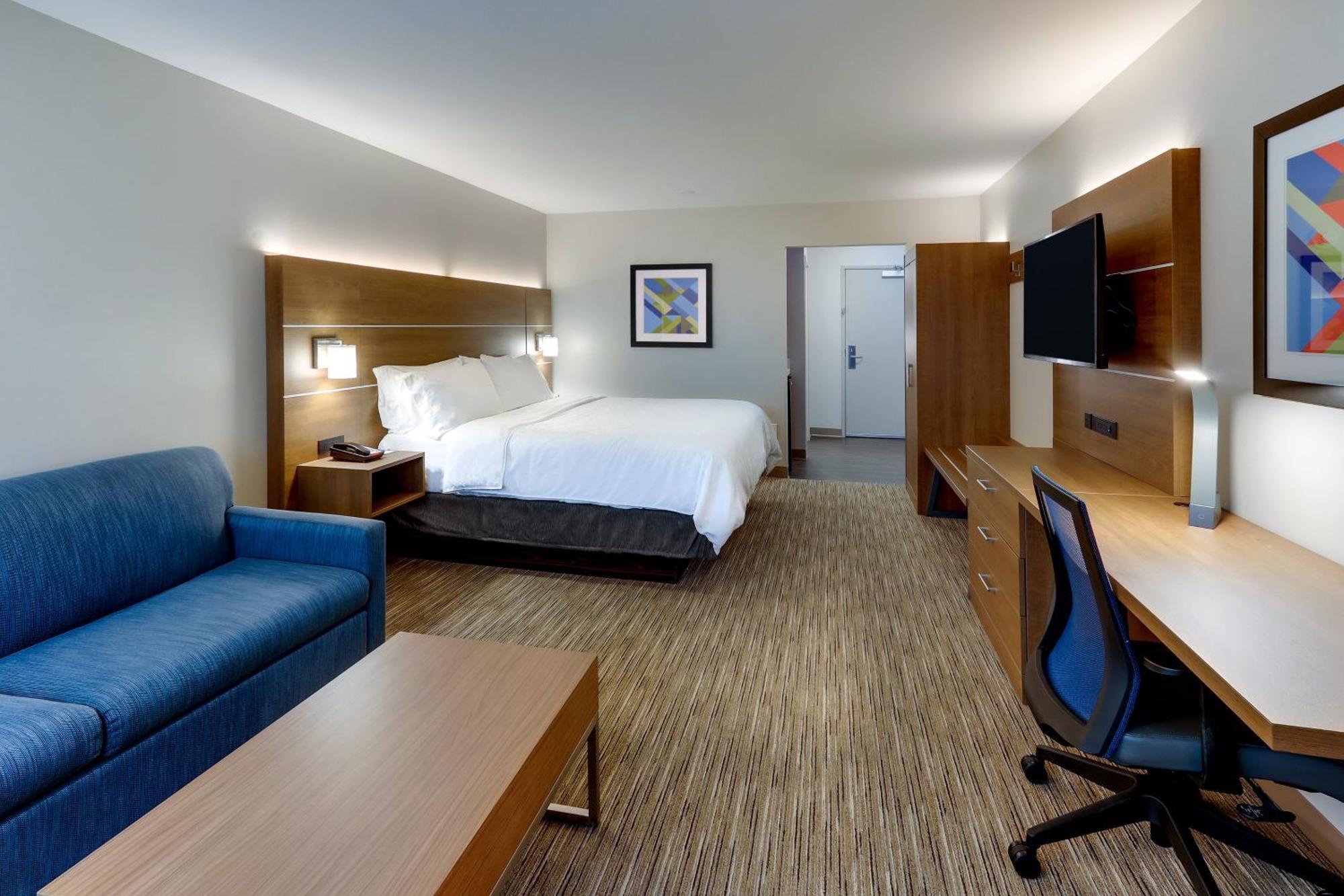 Express & - - Goshen By Ihg Hotel Middletown